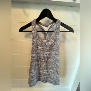 Lululemon tank. Size 4. Excellent condition.